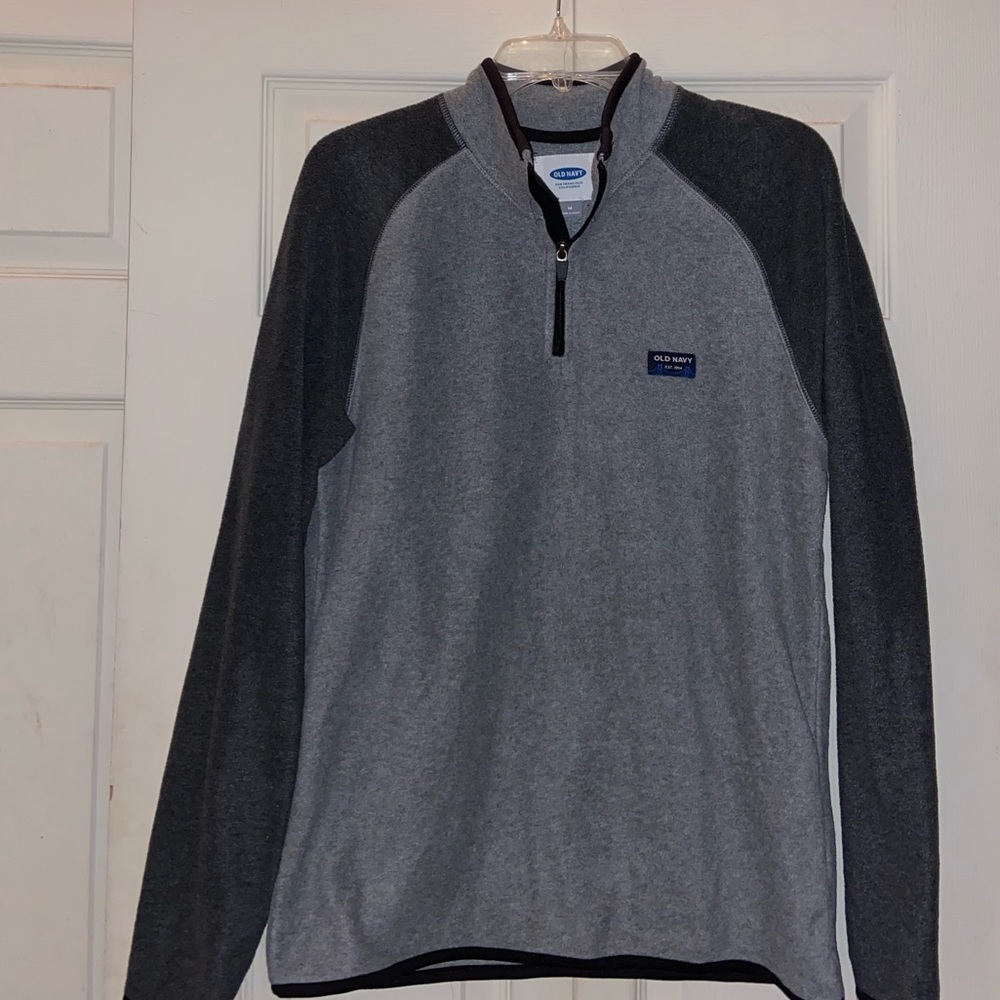 Old navy zipper pull over